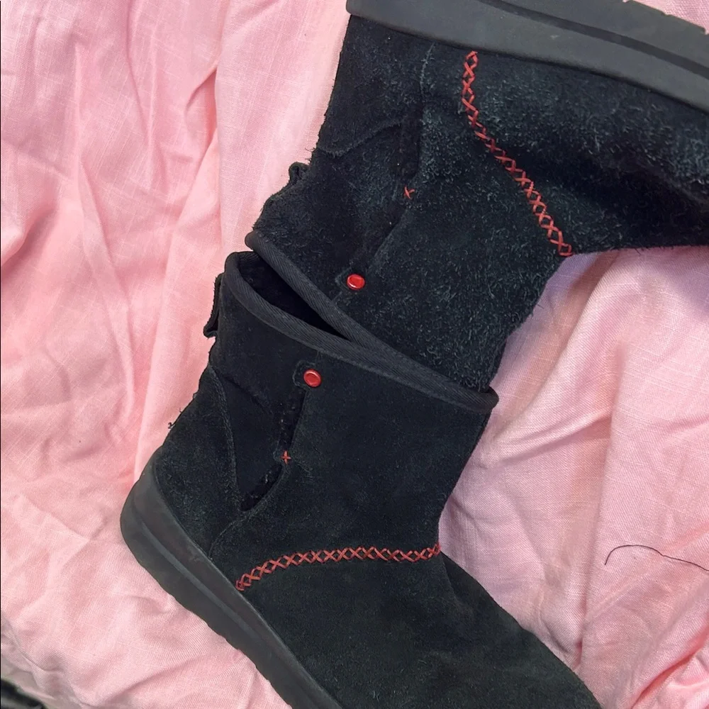 UGG Black Boots with Heart Detail - Picture 6 of 6